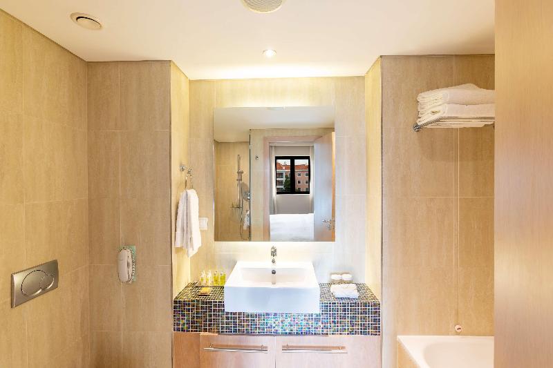 Hilton Vilamoura As Cascatas Golf Resort & Spa - Oda