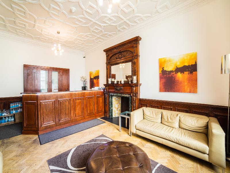 The Cleveland Hotel - Lobi