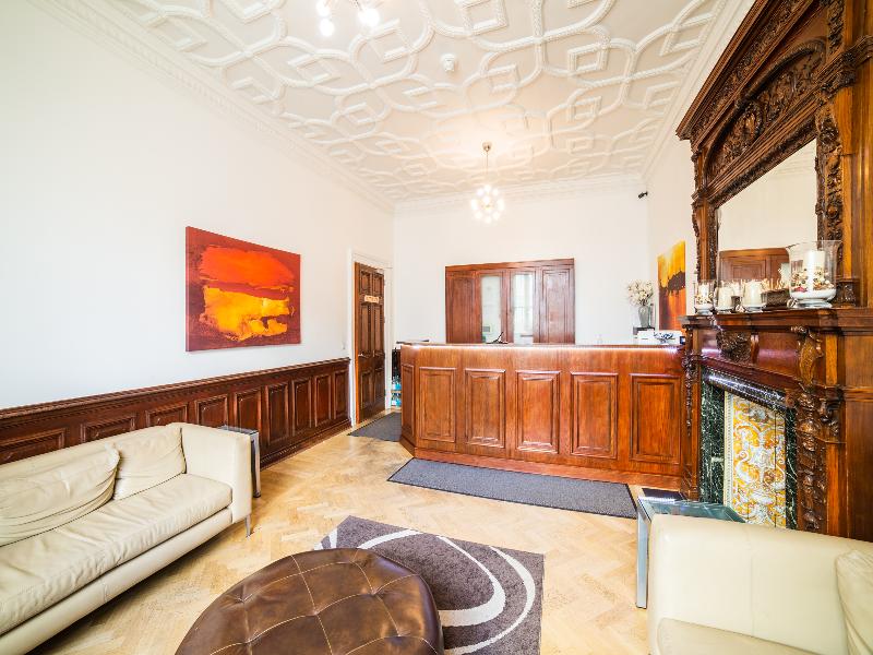 The Cleveland Hotel - Lobi