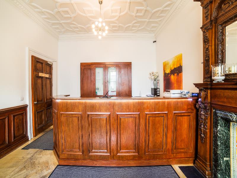 The Cleveland Hotel - Lobi