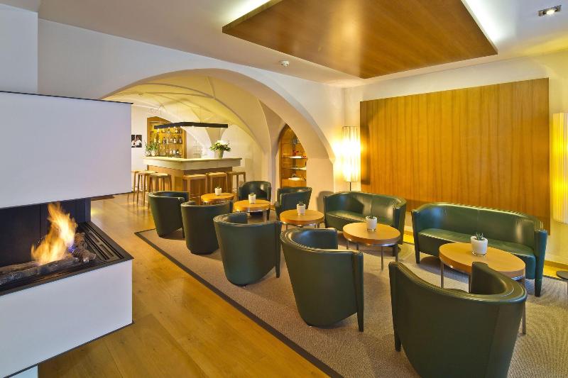 Maximilian - Bar