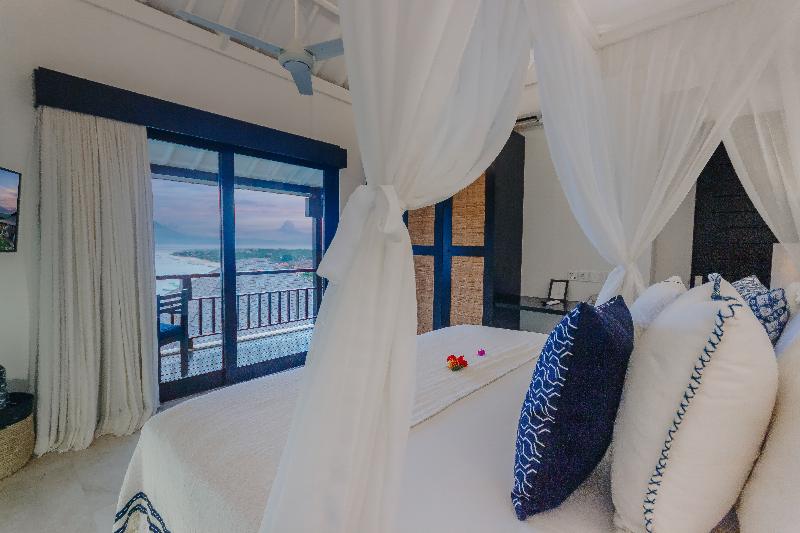 Batu Karang Lembongan Resort & Spa - Oda