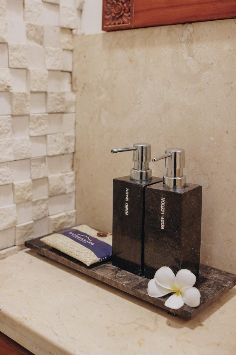 Batu Karang Lembongan Resort & Spa - Oda