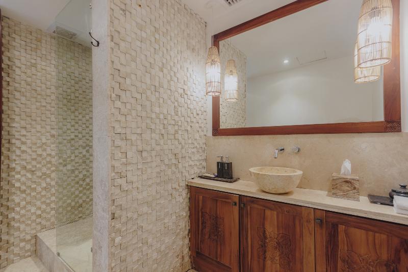 Batu Karang Lembongan Resort & Spa - Oda