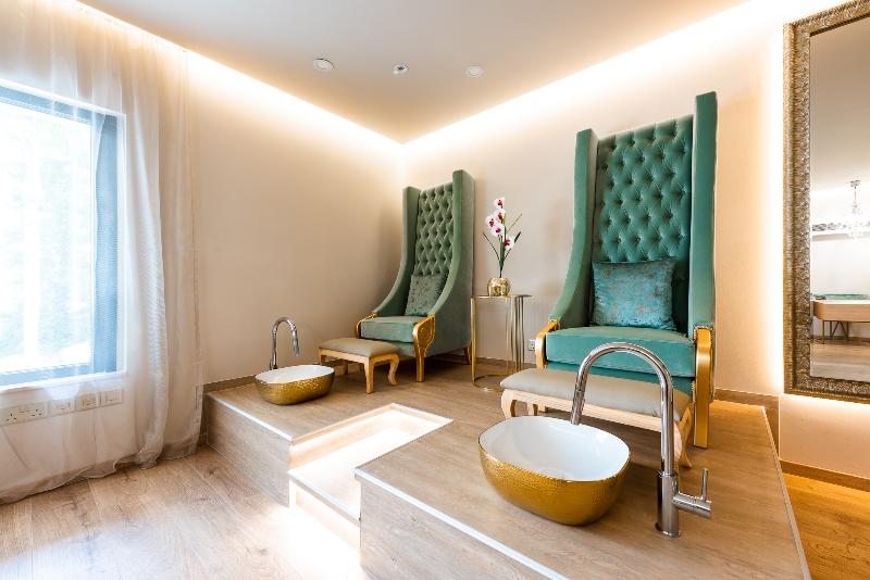 Adams Beach Hotel - Aktivite