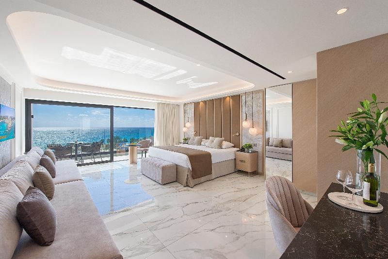 Adams Beach Hotel - Oda