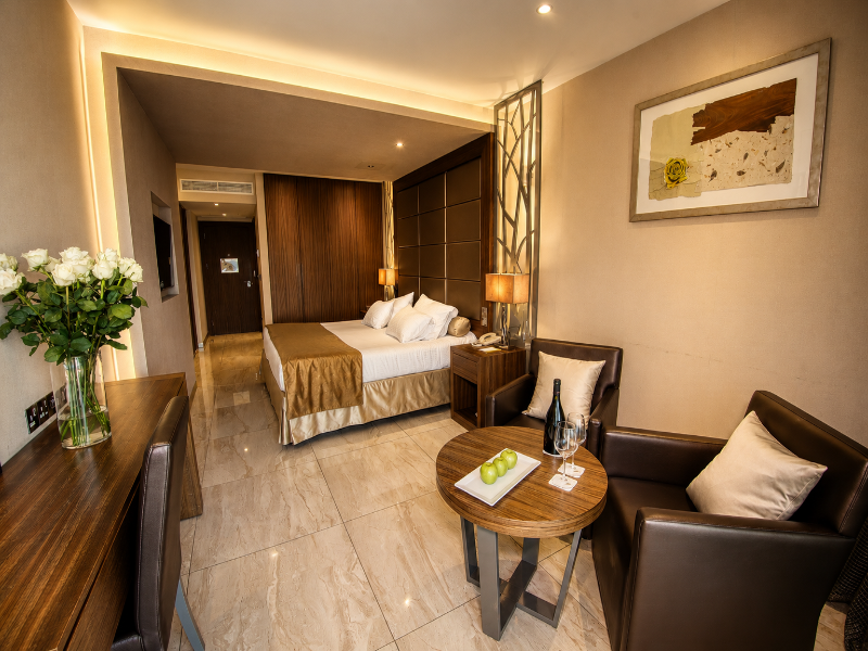 Adams Beach Hotel - Oda