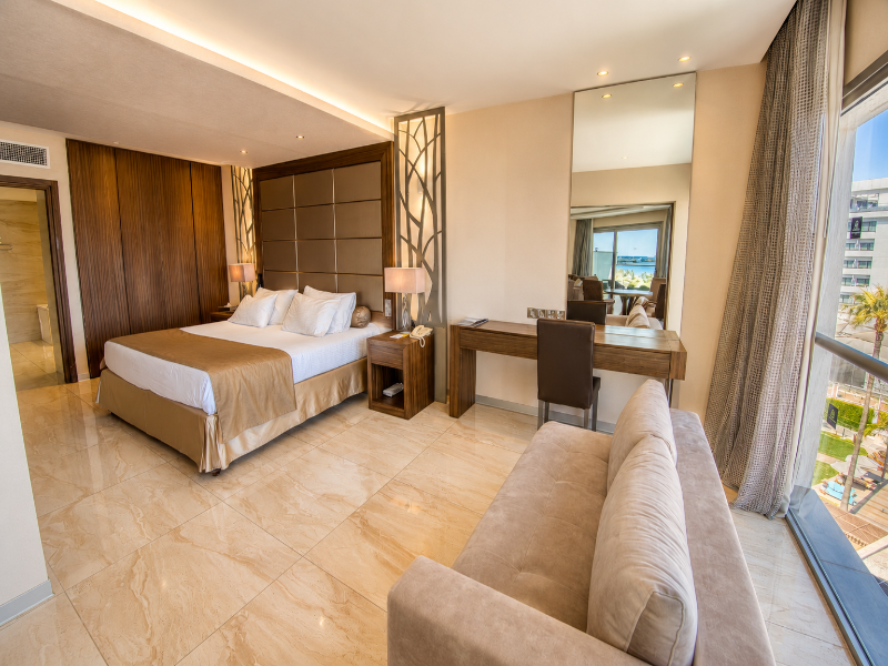 Adams Beach Hotel - Oda