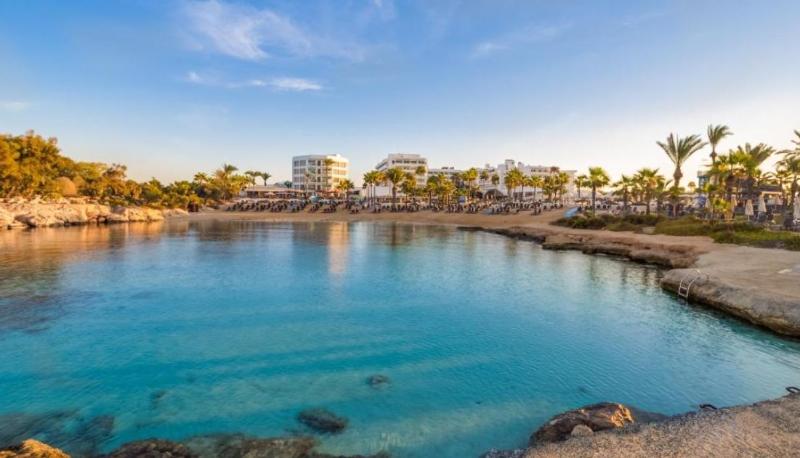 Adams Beach Hotel - Plaj