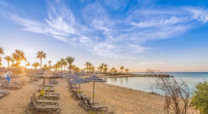Adams Beach Hotel - Plaj
