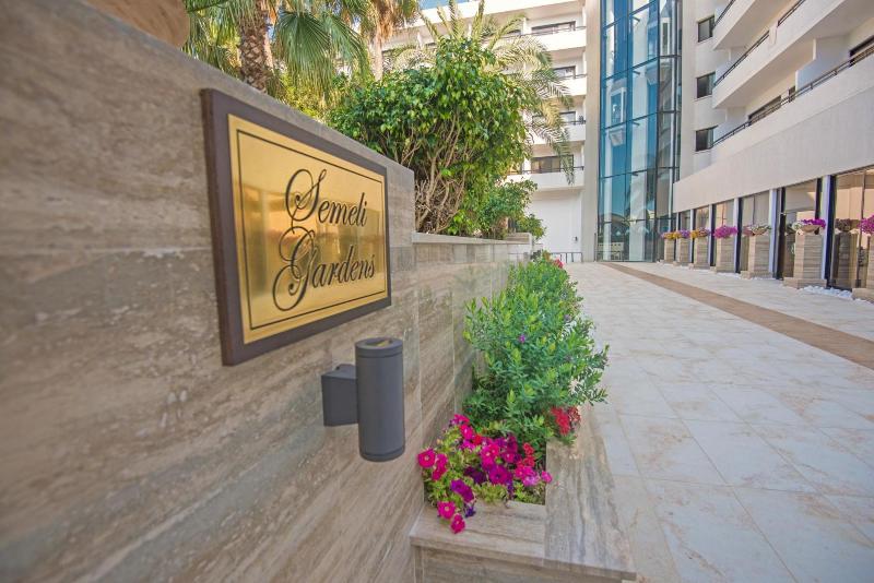 Adams Beach Hotel - Teras