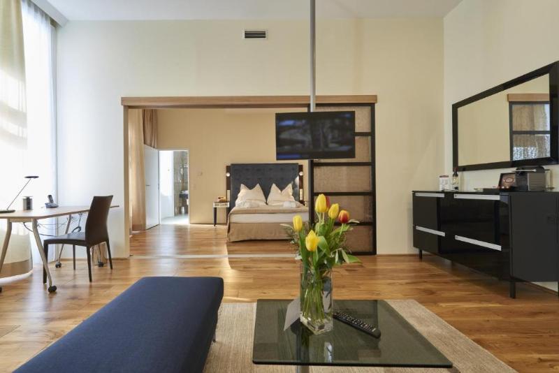 HiLight Suites Hotel - Oda