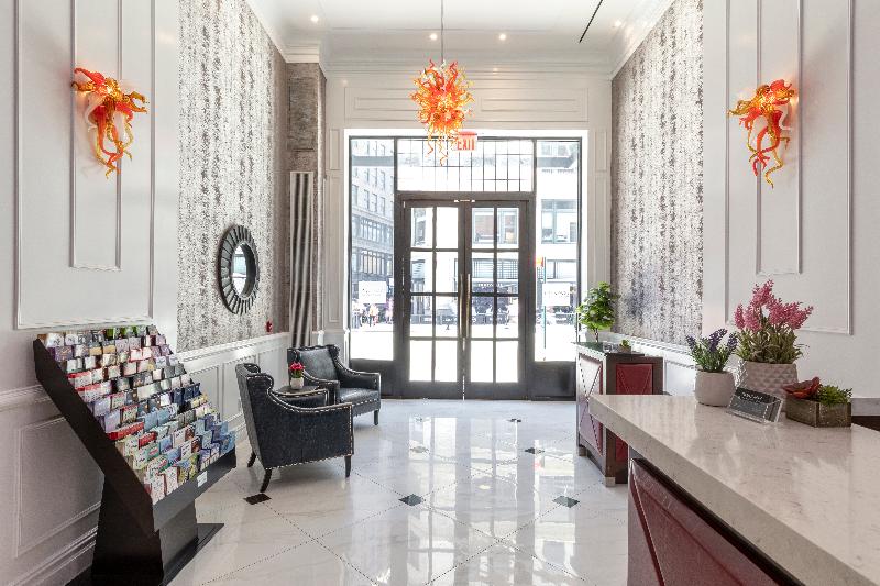 Broadway Plaza Hotel - Lobi