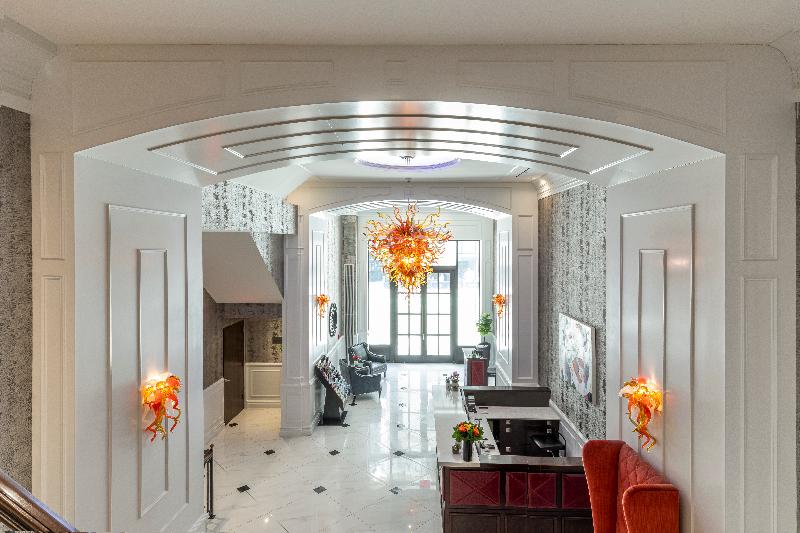 Broadway Plaza Hotel - Lobi