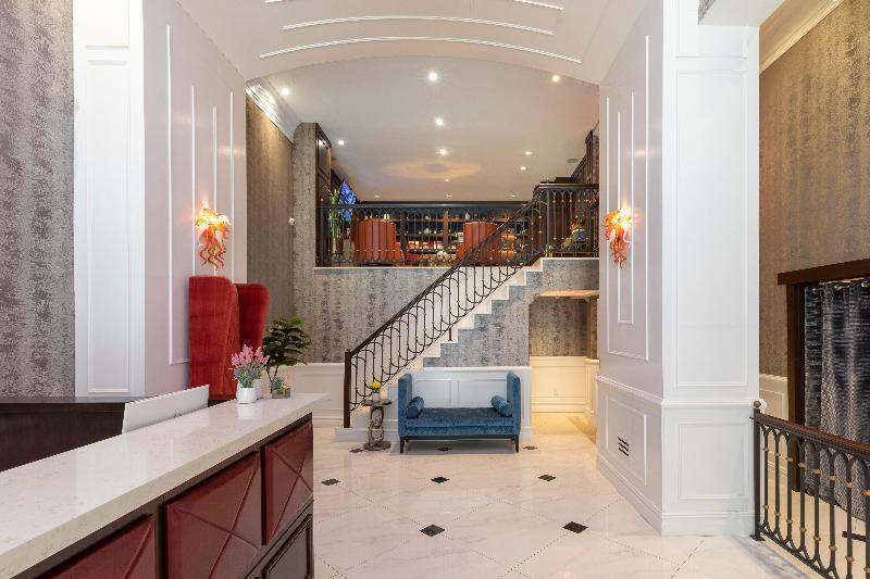 Broadway Plaza Hotel - Lobi