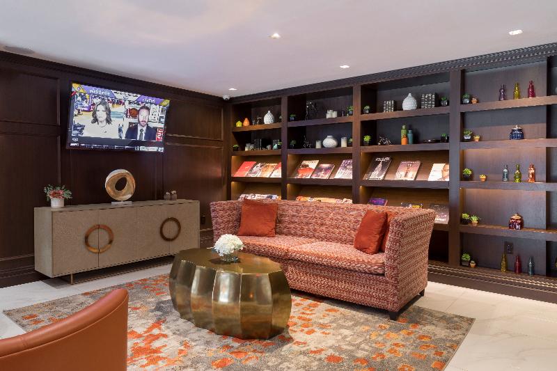 Broadway Plaza Hotel - Lobi