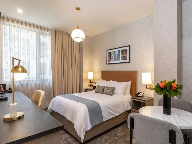 Broadway Plaza Hotel - Oda