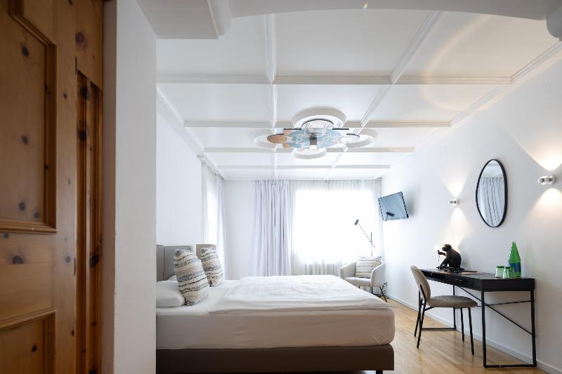 Q! Hotel Maria Theresia - Oda