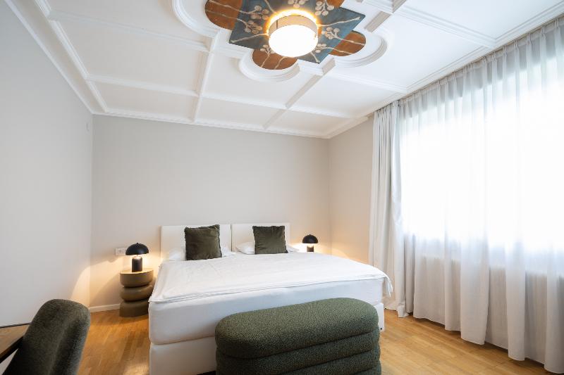 Q! Hotel Maria Theresia - Oda