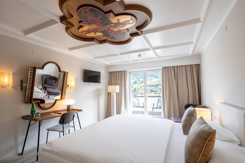Q! Hotel Maria Theresia - Oda