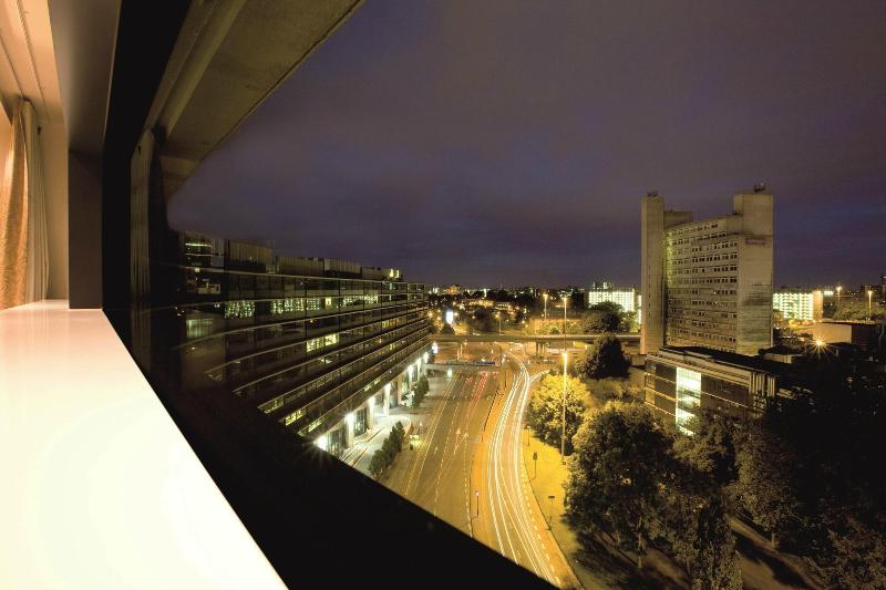 Manchester Piccadilly Hotel - Genel