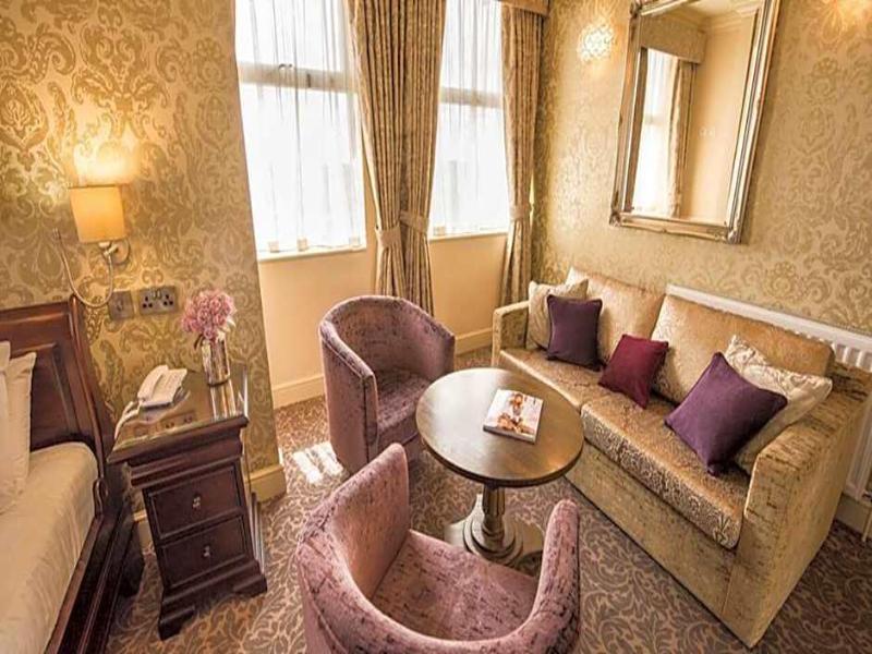 Wherry Hotel - Genel