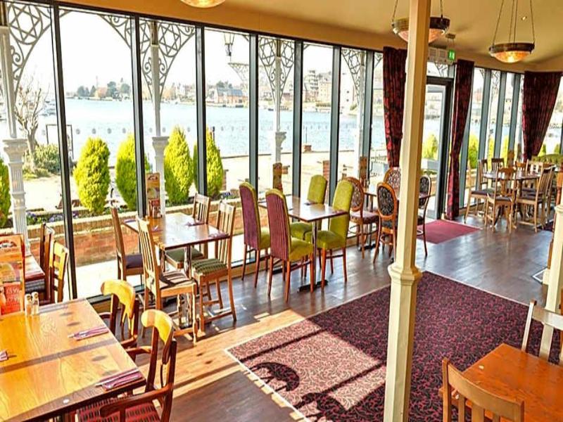 Wherry Hotel - Genel