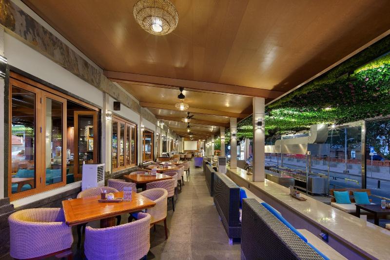Grand Istana Rama Hotel Bali - Restoran