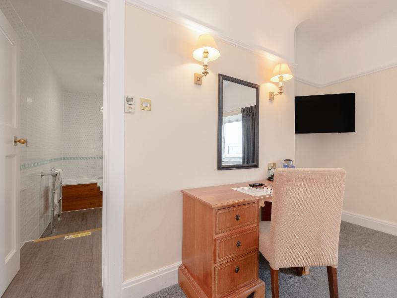 Bournemouth Carlton Hotel By Sunday - Oda