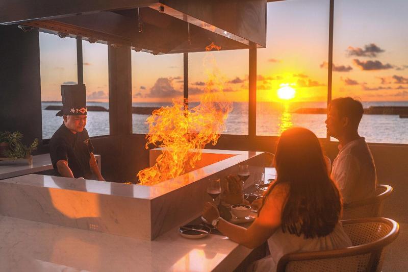 Veligandu Island Resort & Spa - Restoran
