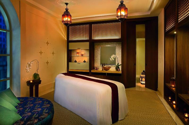 The Ritz-Carlton, Dubai - Aktivite