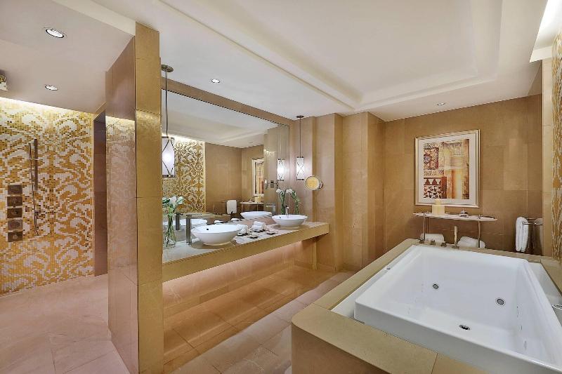 The Ritz-Carlton, Dubai - Oda