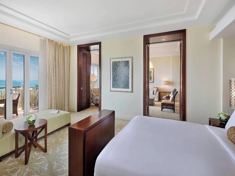 The Ritz-Carlton, Dubai - Oda