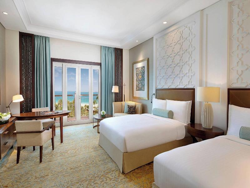 The Ritz-Carlton, Dubai - Oda