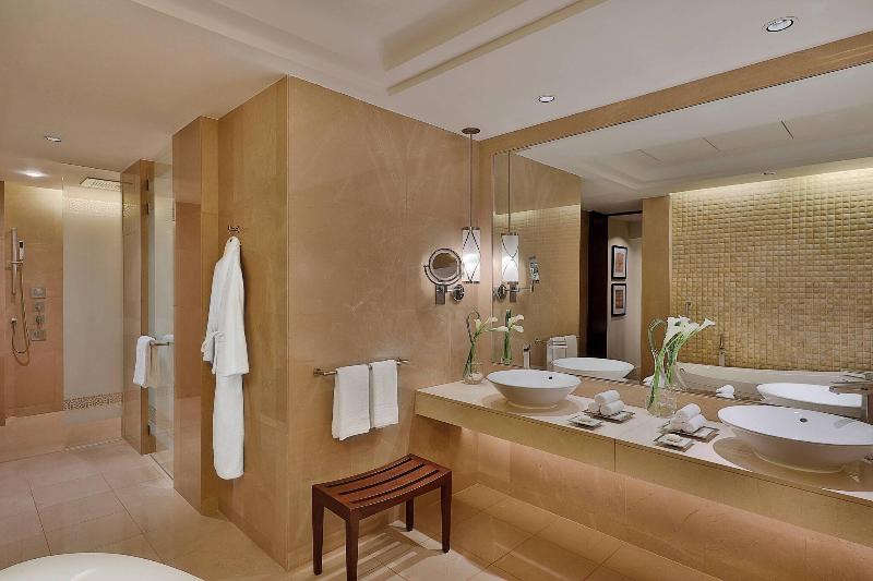 The Ritz-Carlton, Dubai - Oda