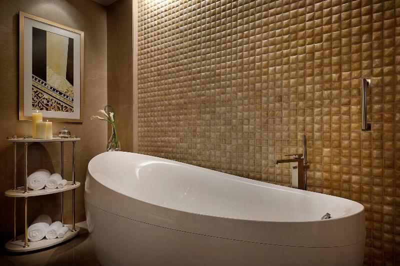 The Ritz-Carlton, Dubai - Oda