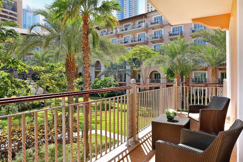 The Ritz-Carlton, Dubai - Oda