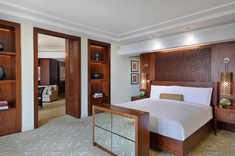 The Ritz-Carlton, Dubai - Oda