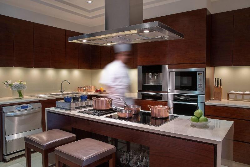 The Ritz-Carlton, Dubai - Oda