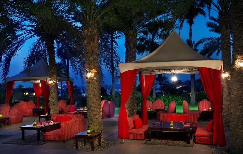 The Ritz-Carlton, Dubai - Restoran
