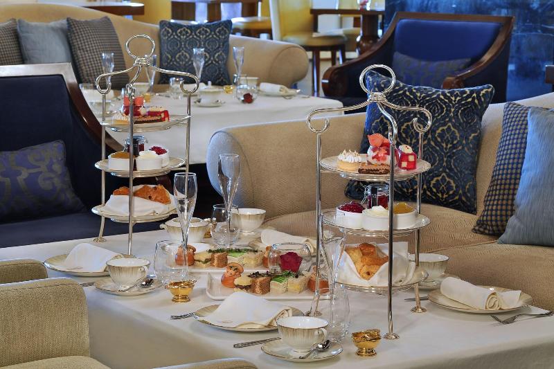 The Ritz-Carlton, Dubai - Restoran
