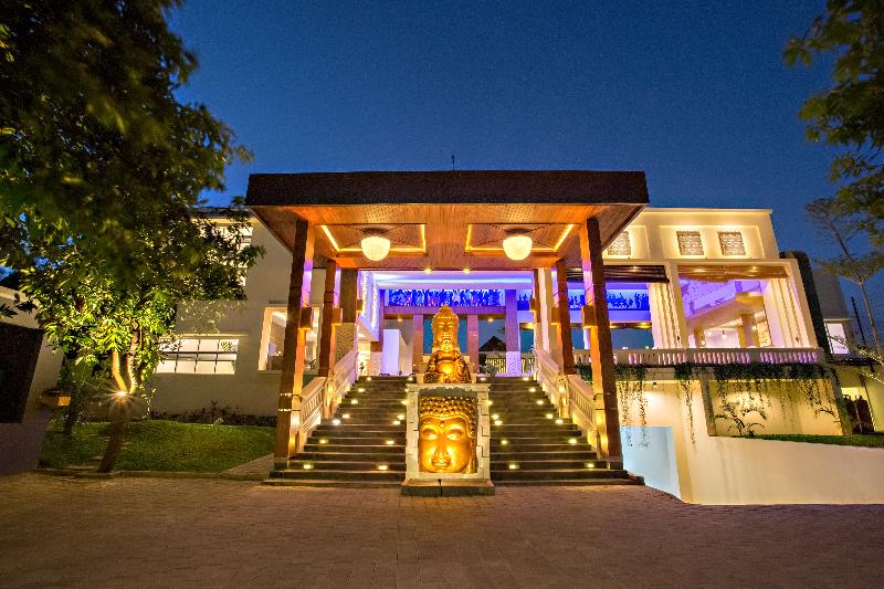Tonys Villas & Resort Seminyak Bali - Lobi