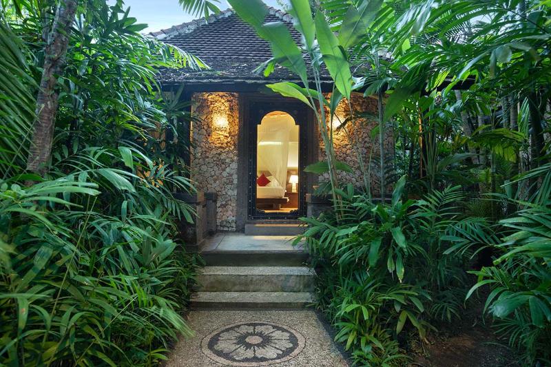 Tonys Villas & Resort Seminyak Bali - Oda