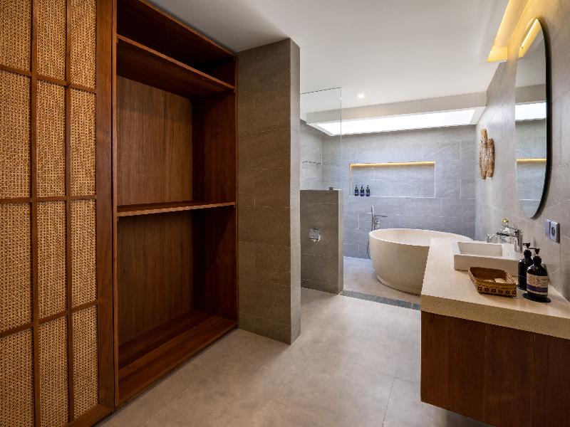 Tonys Villas & Resort Seminyak Bali - Oda