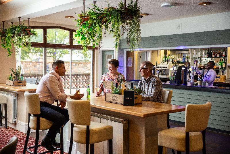 Norfolk Lodge - Bar