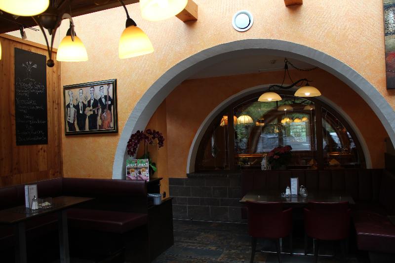 Tyrolis - Bar