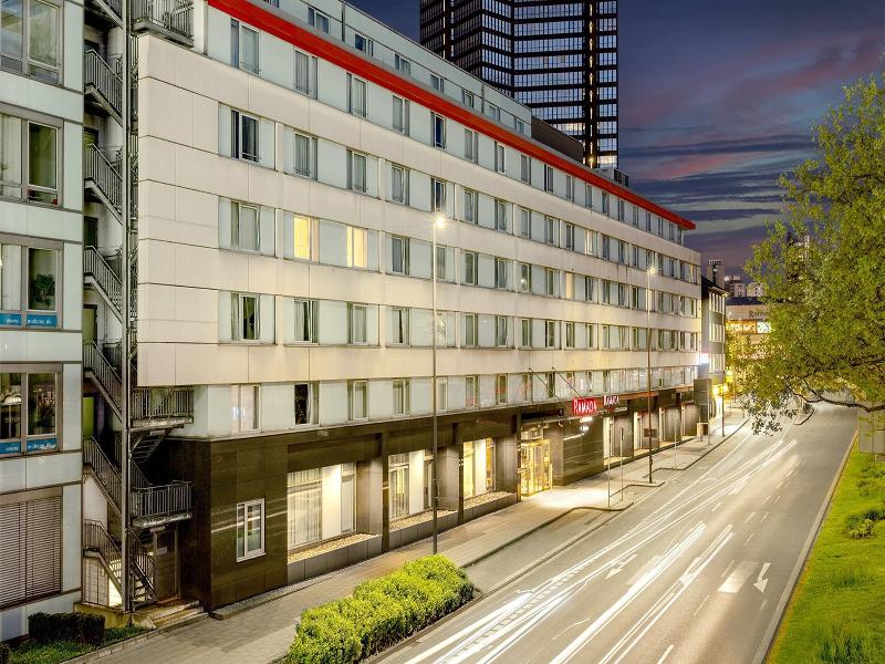 Ramada by Wyndham Essen Hotel - Genel