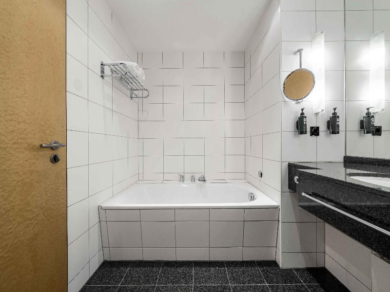 Ramada by Wyndham Essen Hotel - Oda