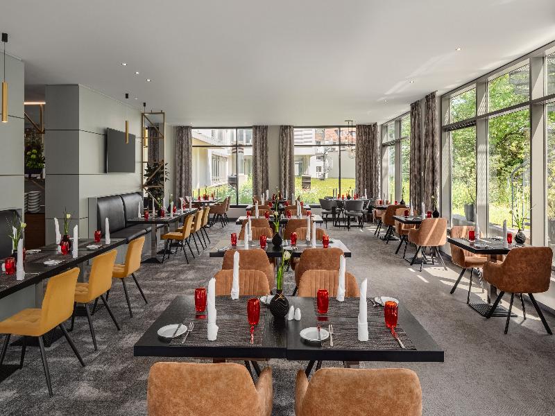 Ramada by Wyndham Essen Hotel - Restoran
