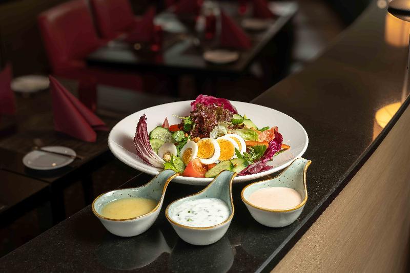 Ramada by Wyndham Essen Hotel - Restoran